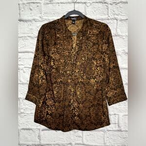 Erika soft 3/4 button up blouse size small